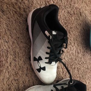 Size 2.5 Under Armour cleats